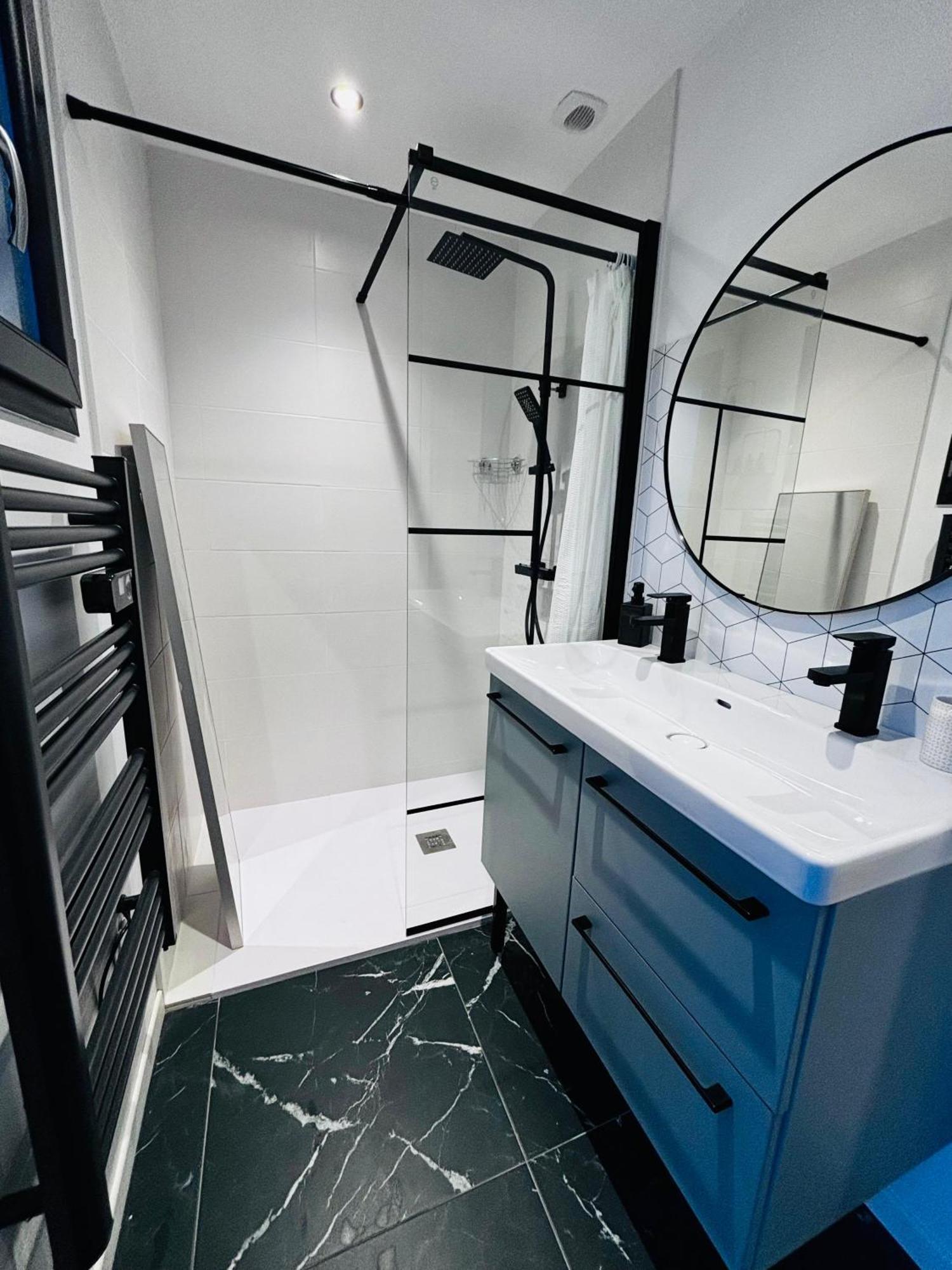 Logement Du Sud Avec Jacuzzi Sommières Екстериор снимка